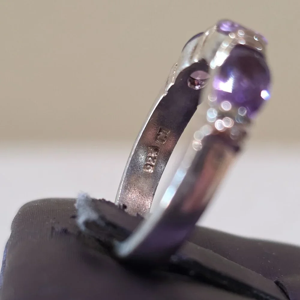 Vintage Oval Three Purple Stone Gemstone Band Sterling Silver Ring SZ 5